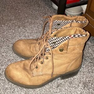 Zigi Rock Candy Brown & Red Lace-Up Combat Boots Plaid Trim Size &